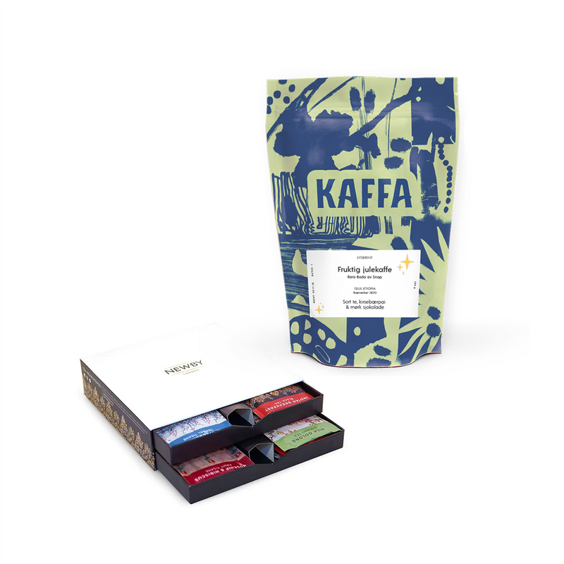 Tesett fra Newby og fruktig julekaffe fra Kaffa i enkel gaveeske