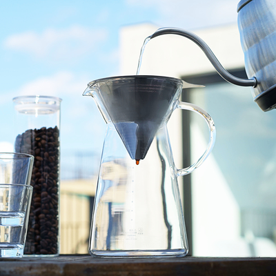 HARIO V60 serveringskanne med metallfilter for kaffe - KAFFAbutikk